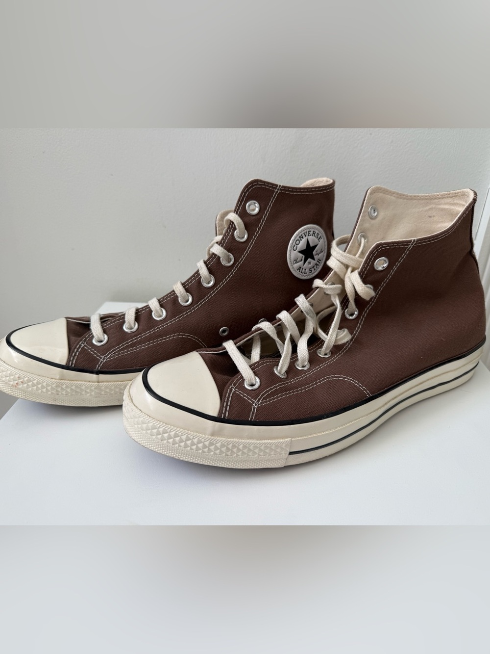 Men’s Chuck Taylor Converse High Top Sneakers in Brown